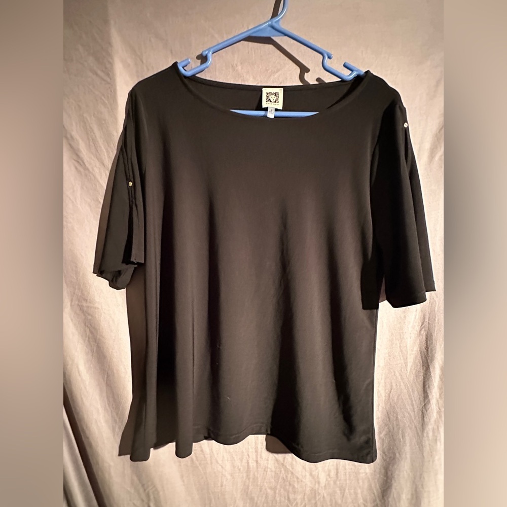 Anne Klein Black Short Sleeve Top with Button Detail – Size M